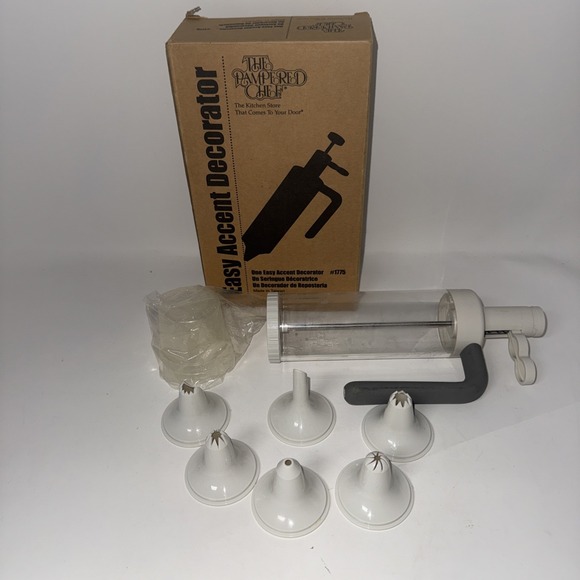 The Pampered Chef Other - The Pampered Chef Easy Accent Decorator #1775 Original Box 6 Tips Piping Icing